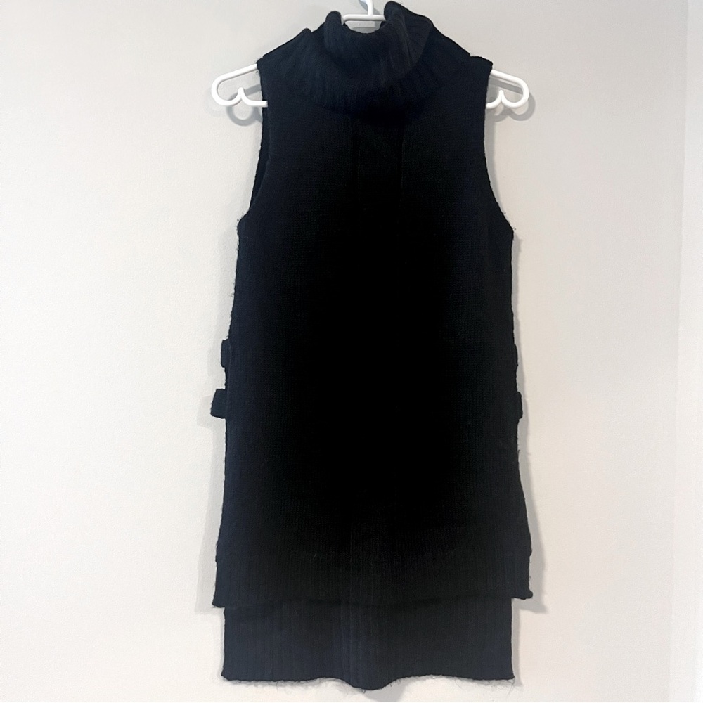 Sleeveless Black Turtleneck Vest Sweater